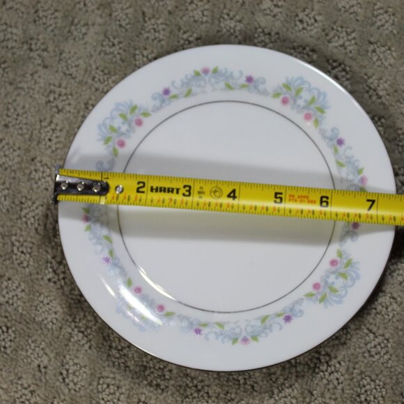 Crown Ming Fine China  Jian Shiang 1112 Windsor Pattern 7.5" Salad Plate - Picture 2 of 3